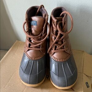 Sperry Kids Leather and Rubber Boots size 13 LNIB